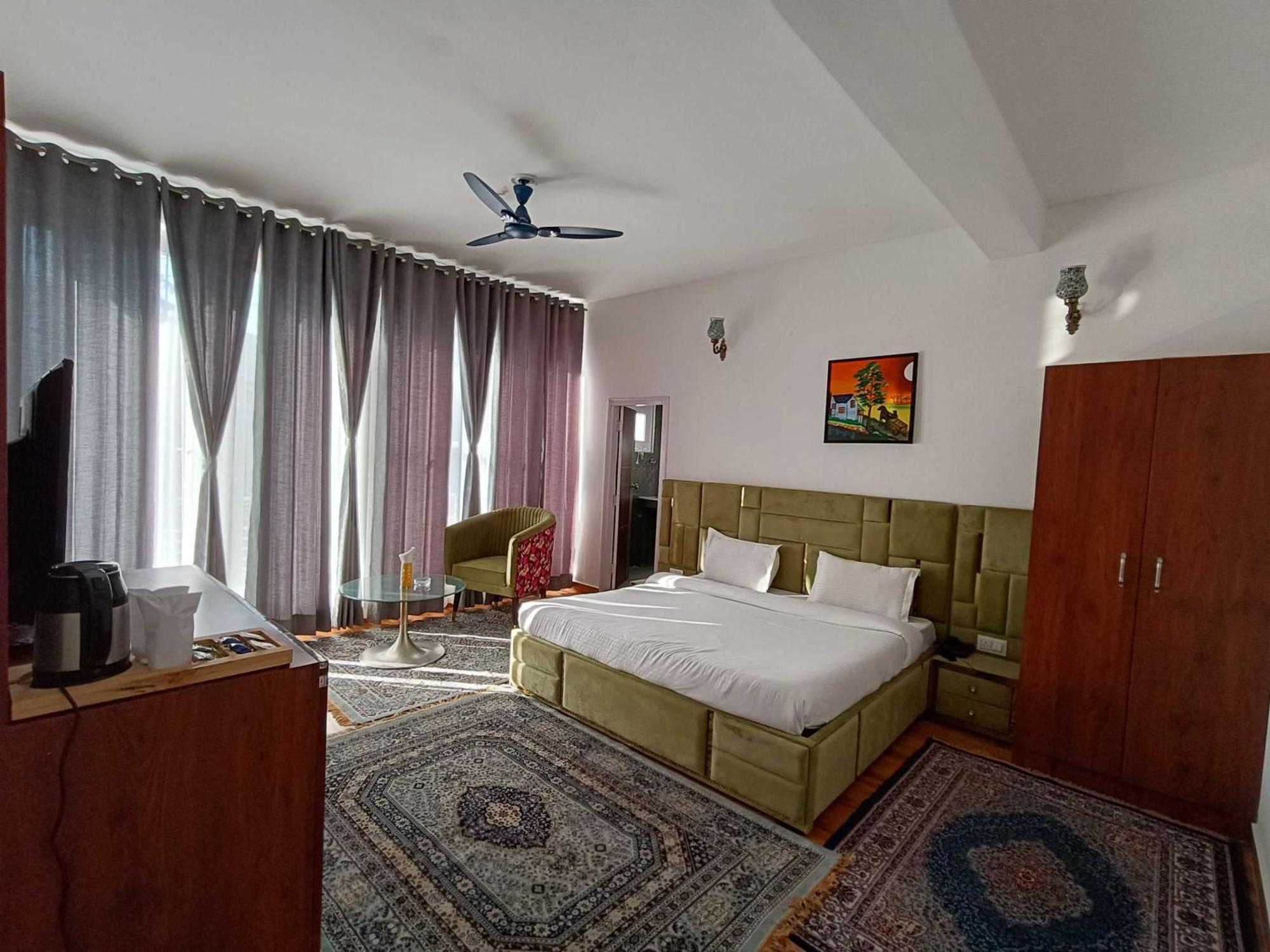 Collection O The Maan Resort Rāmgarh Kültér fotó