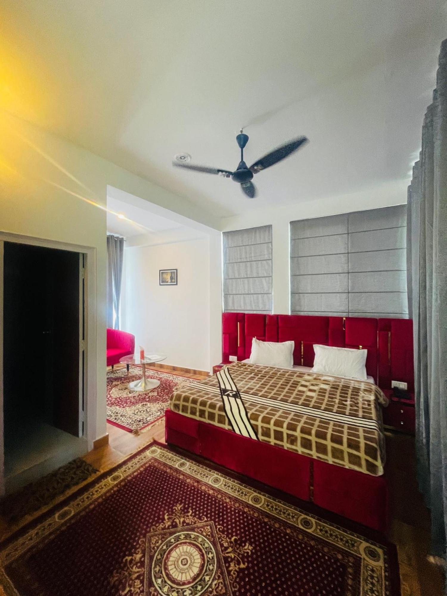 Collection O The Maan Resort Rāmgarh Kültér fotó